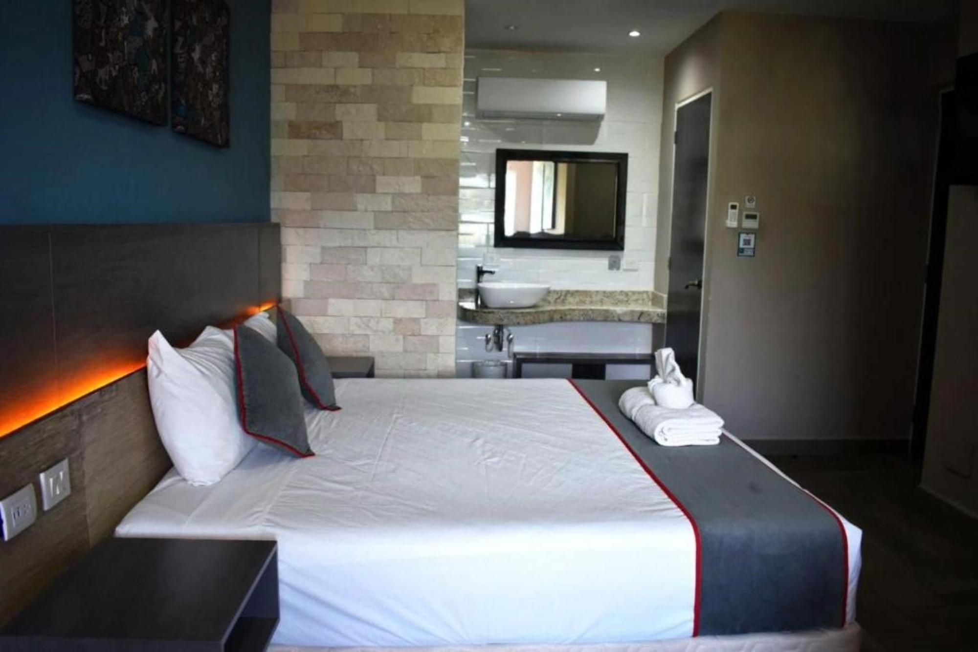 Illusion Xpress I Attraction Hotel Deluxe Playa del Carmen Eksteriør bilde